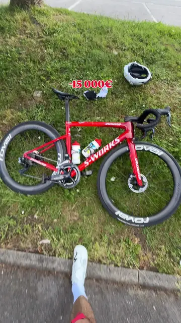 Il est de RETOUUUUUR ! Le plus beau sworks du peloton 🥹🤓 taff signé : Bike Se…
