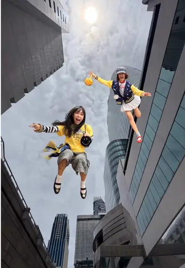 Elevate your style ⚡️ @Lyn around | Smiley #fashiontiktok #fashion #fashiontok…