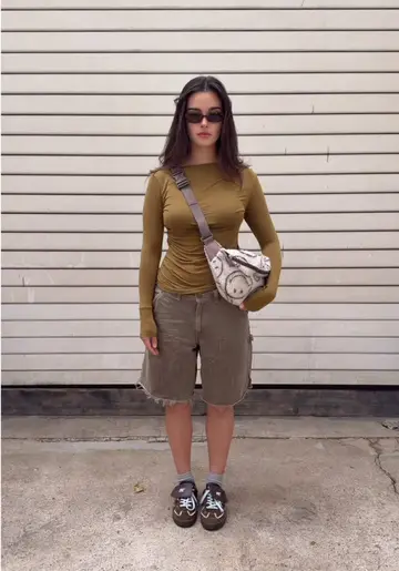 Summer of Smiles Ep.3 - City Life #city #citylife #bags #handbag #fashion @reis…