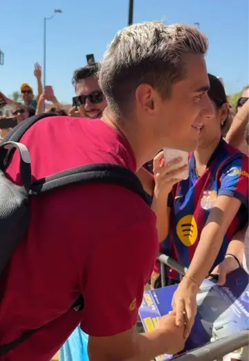 Thank you for the warm welcome, Sevilla 🥹 #fcbarcelona #barçaontiktok