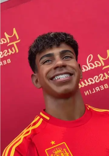 klk @ryanYnE19 😭 @Madame Tussauds Berlin