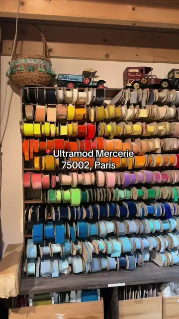 Accidentally stumbled upon a 200 year old hat making shop in the 2nd arrondisse…