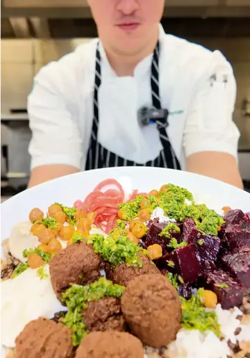 CRUNCH-MAXING. 🧆 BTS in the Wonder TK 👨‍🍳 Episode 5: Meet Yasas's newest pro…