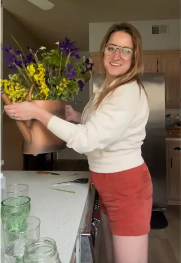 Make a Mother’s Day bouquet with me! #flowerarrangement #flowers #bouquet