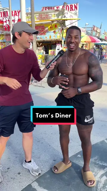 Finish The Lyrics 🎤 #finishthelyrics #venicebeach #interview #ftttl #tomsdiner