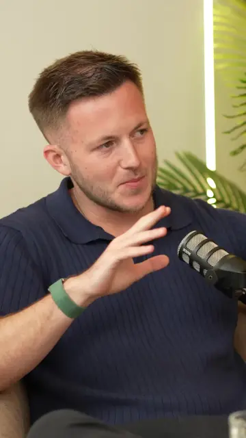 In this special in-person episode of The Holafly Podcast, @harryjaggard and @wi…
