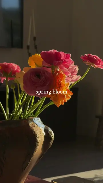 This weeks flowers in full bloom for spring 🤍 #interiordesign #freshflowersdai…