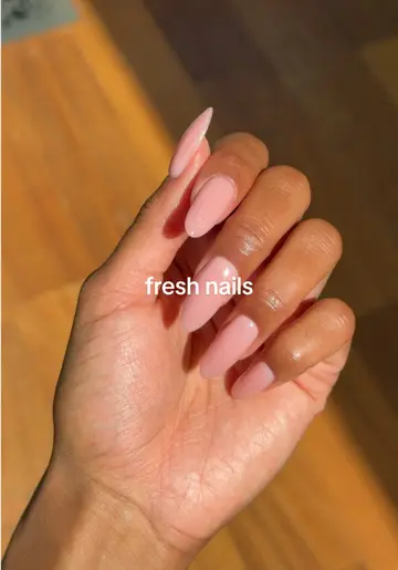 can you see the glitter? ✨🤭💅🏽 @SheShe.beauty__ #nailinspo #manicure #russian…