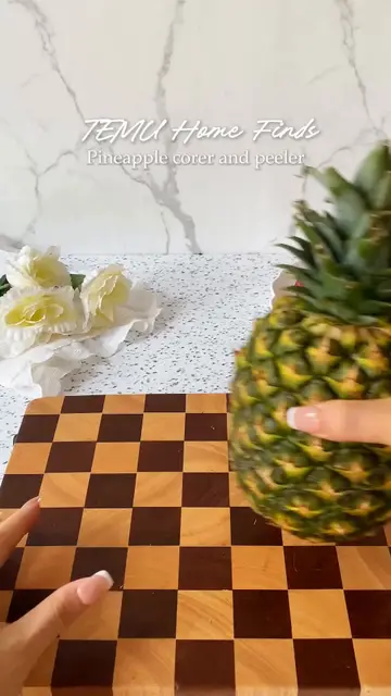 Make fresh pineapple prep easier with this stainless steel slicer that cores an…
