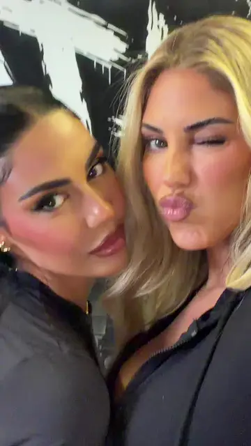 @Mandi Vakili @Anna Vakili
