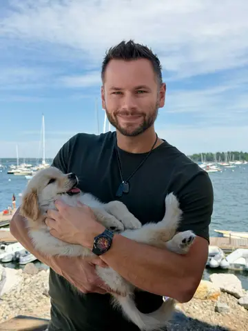 got matching puppies with my baby bro #puppy #daddy