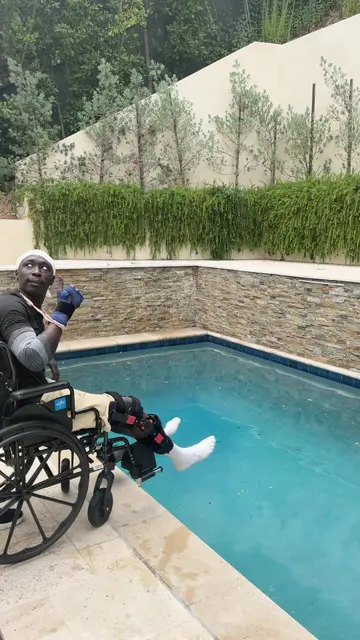 I didn’t land well on my first jump… but at least I got to be here 🏊🏾#learnfr…