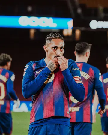 Loading… ⌛️💙❤️