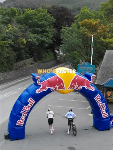 the battle of the Toms 👀 🚲: @tompidcock11 🏃: @tomevansultra #redbull #givesy…