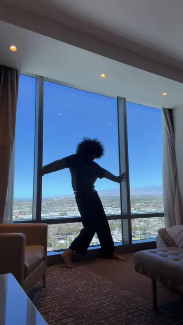 I’m in America baby time to work HELLO DAY 5 of dancing this dance till this so…
