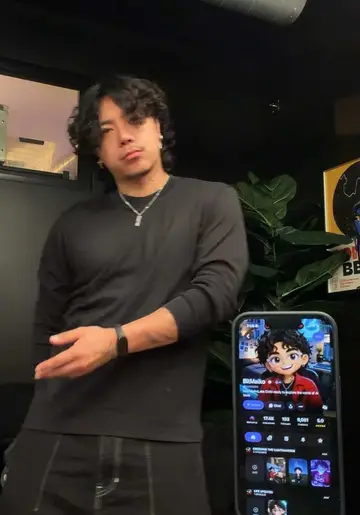 Vibin w my BitMaiko (: Make your own videos with him exclusively on @Cantina