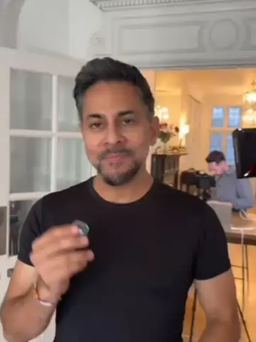 We're live! 🔴 Final day of the Expert to Authority Summit. Link in bio