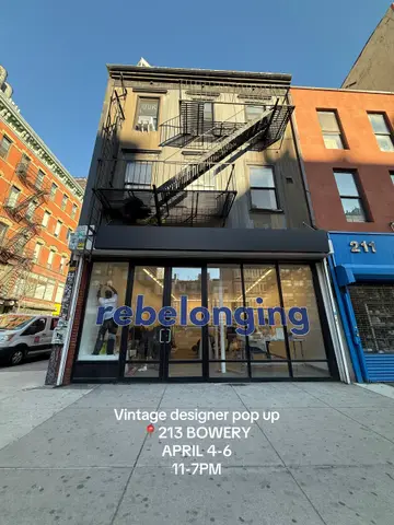 📍213 BOWERY APRIL 4-6 From 11-7PM ❤️❤️❤️❤️ #vintagedesigner #vintagebags #vint…