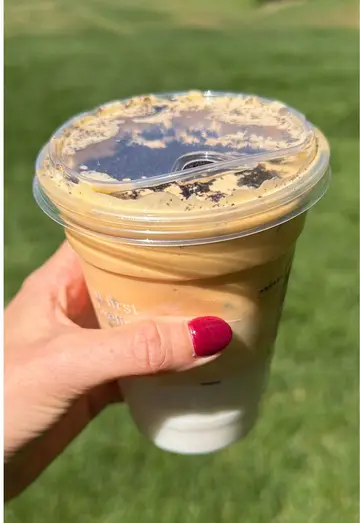 ordered the Snoopy™ Cookie Frappuccino® drink btw (now available on the trendin…