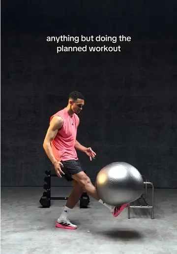 average size tho #trentalexanderarnold #gymtok #keepyuppy #adidas