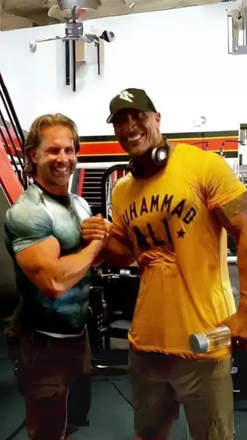 Just two guys who used to workout at @Gold’s Gym SoCal 20 years later …. #Proje…