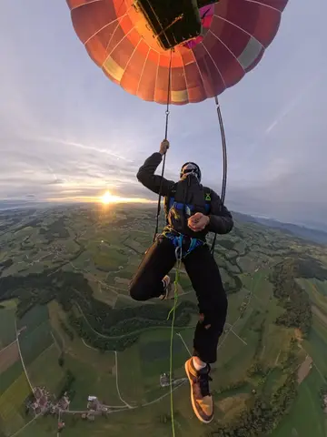 sous mon ballon 🎈 @Châtel @GoProFrance @GoPro @AXEOSPORT @Villo’ #chatelathlet…