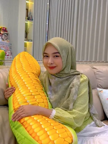 Bantal karakter jagung empuk banget... cek keranjang kuning #bantalkarakter #bi…