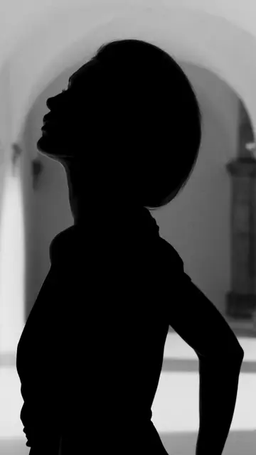 Does this silhouette look familiar? Guess who's behind this iconic profile. Mor…