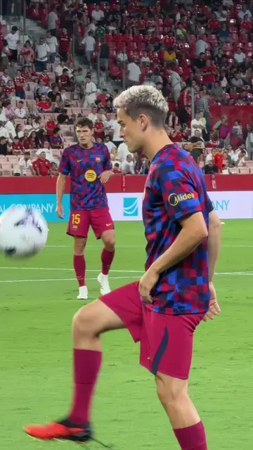 @pablogavi showing some skills😎 #fcbarcelona #barçaontiktok