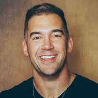 @lewis profile picture