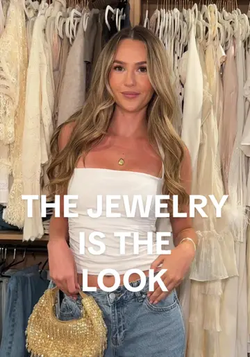 The jewelery is THE LOOK, especially when I’m wearing my @Ana Luisa pieces! The…